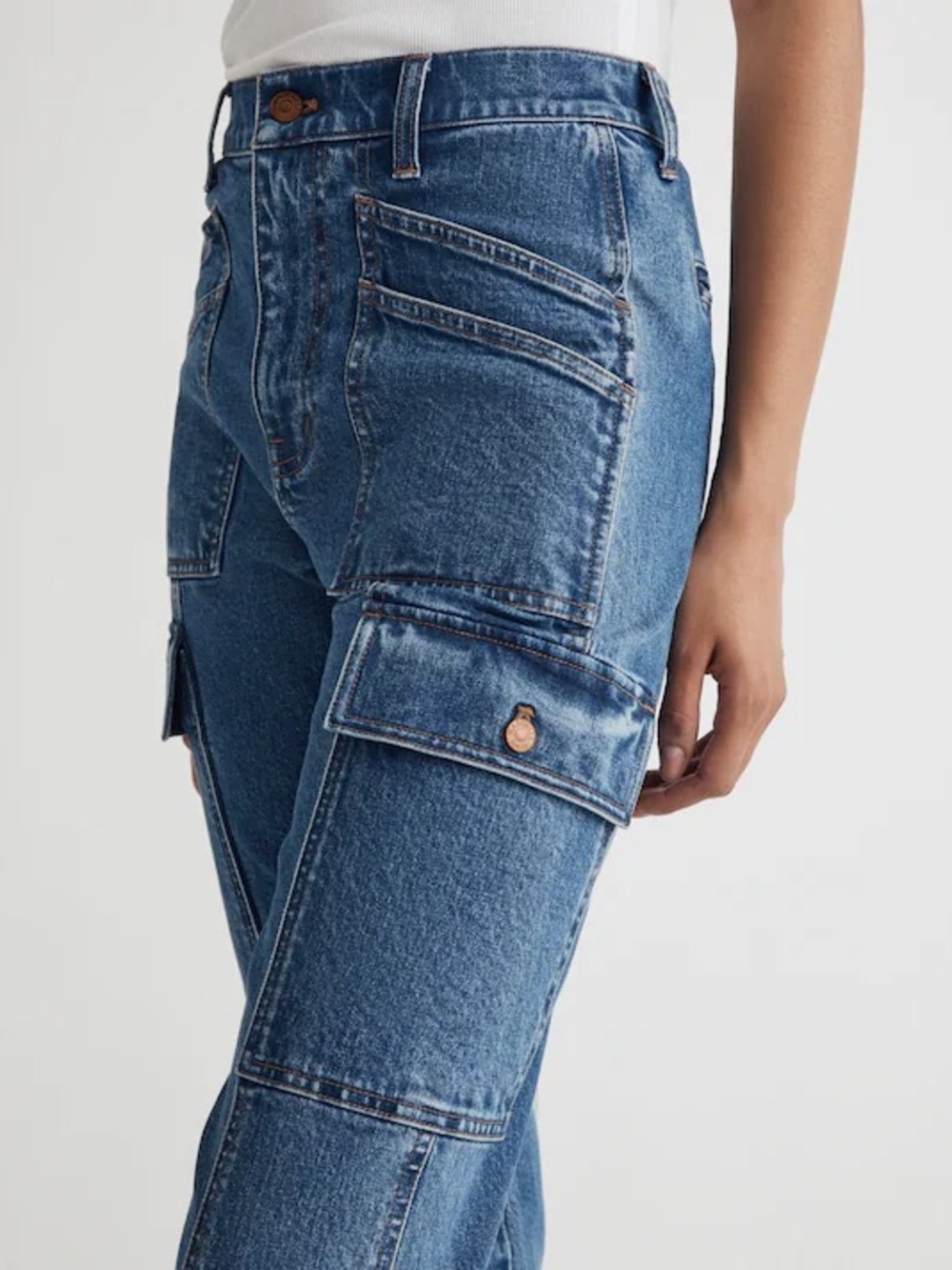 Madewell 90’s Straight Utlility Cargo Jeans in Medium Blue - Picture 2 of 9